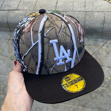 Load image into Gallery viewer, LA Dodgers flat fitted logo cap
