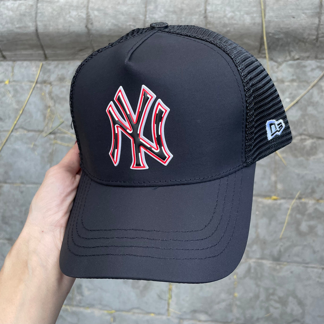 NY Yankees trucker cap