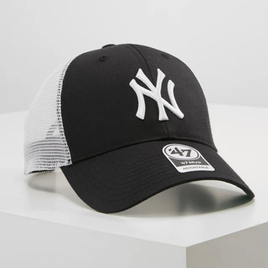 NY Yankees trucker