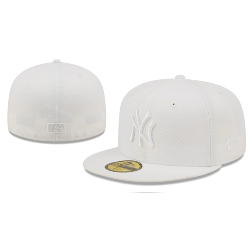 NY Yankees fitted logo cap