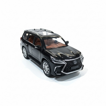 Load image into Gallery viewer, Lexus LX570 Diecast Model Car (1:24 Scale)
