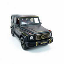 Load image into Gallery viewer, Mercedes-AMG G-Class G63 (1:18)
