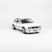 Load image into Gallery viewer, 1:24 Scale BMW M3 (E30) Collectible Diecast Model
