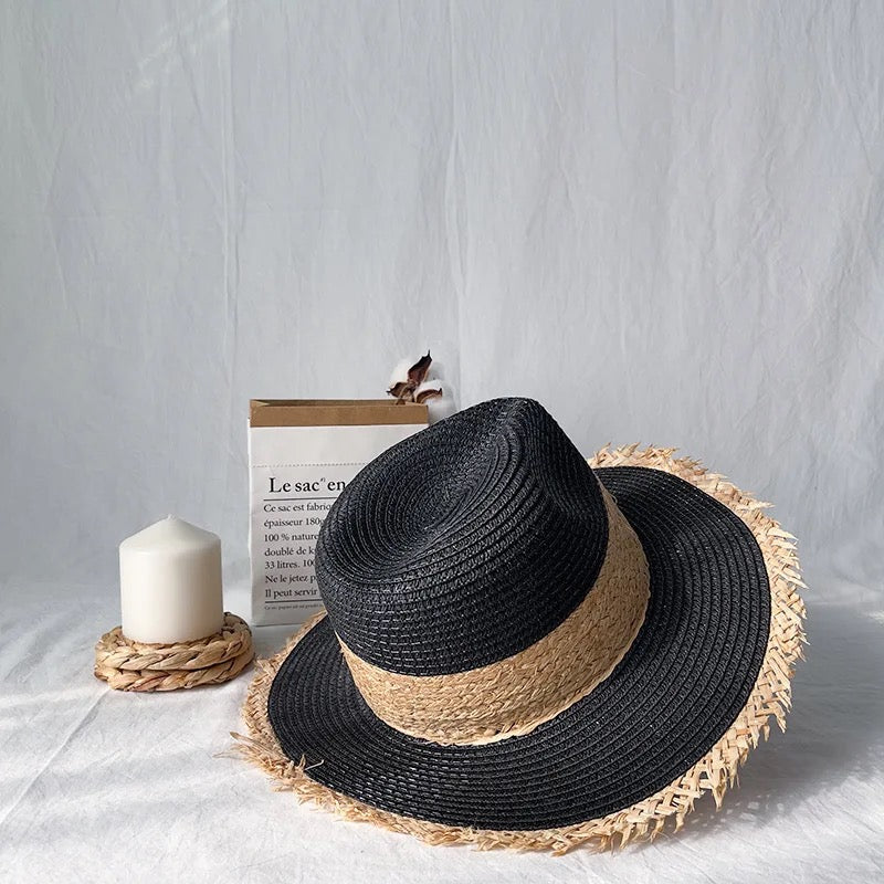 Straw hat with braids details